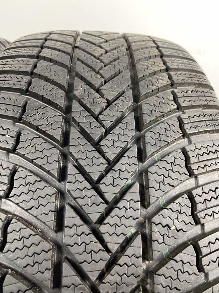 245/45R18 100V Bridgestone Blizzak LM005