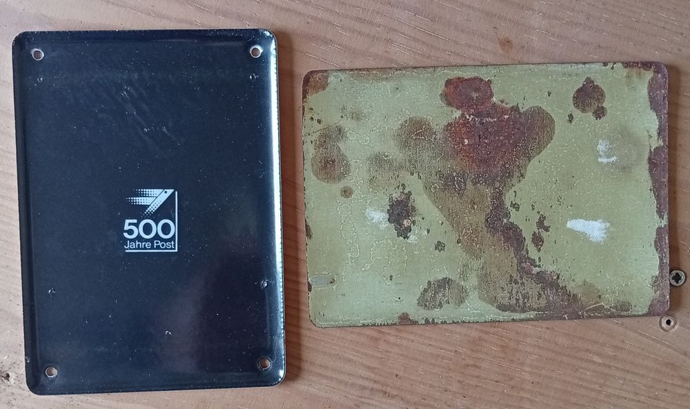 2 Chapas metálicas antigas