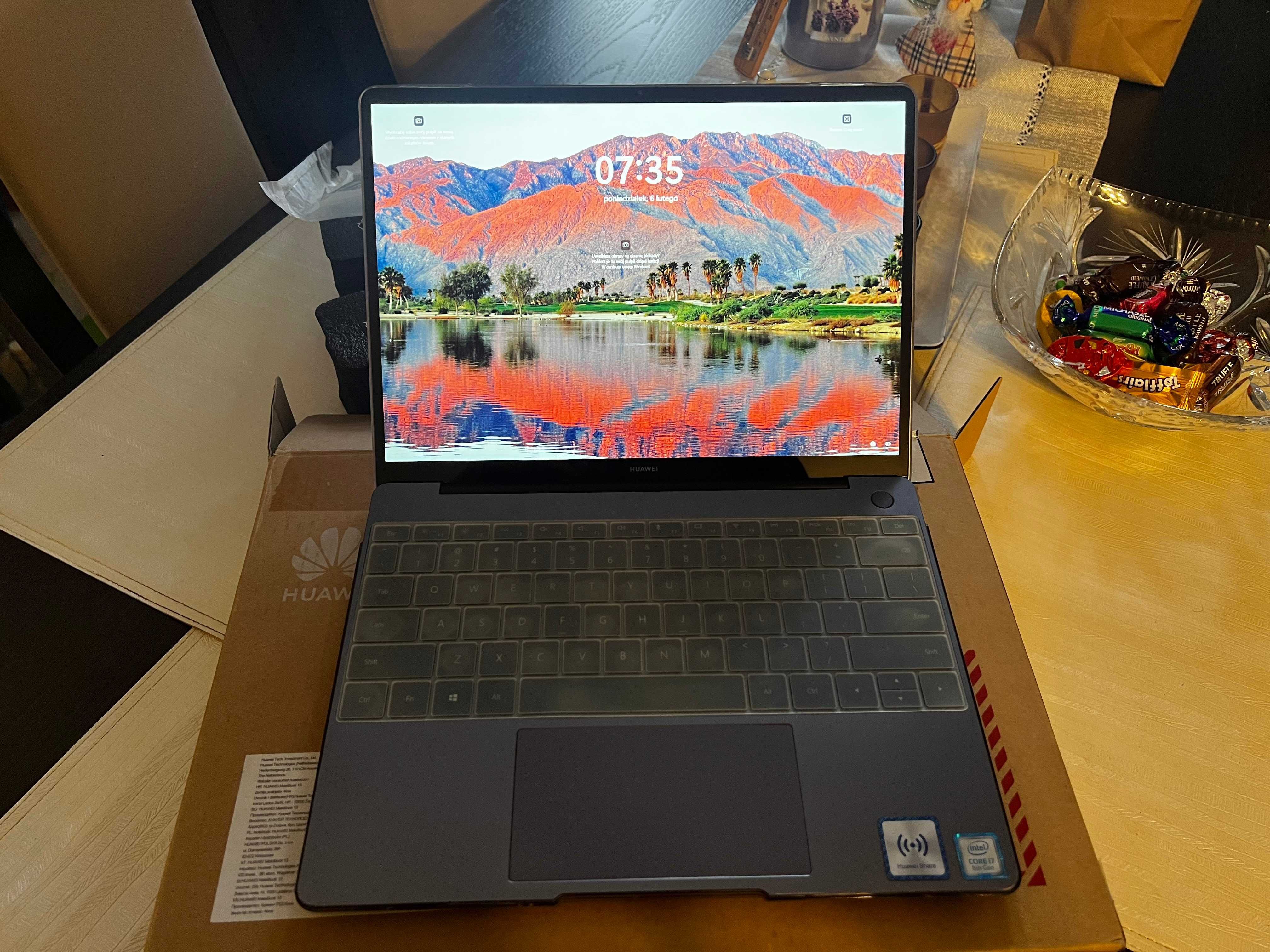 Sprzedam HUAWEI MateBook 13