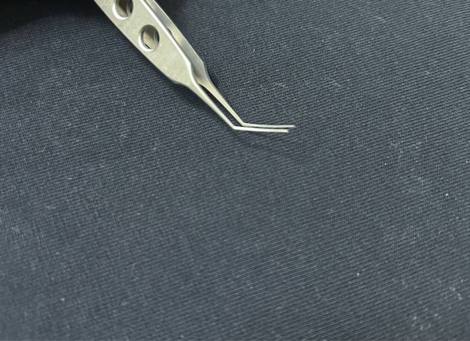 Офтальмологический пинцет