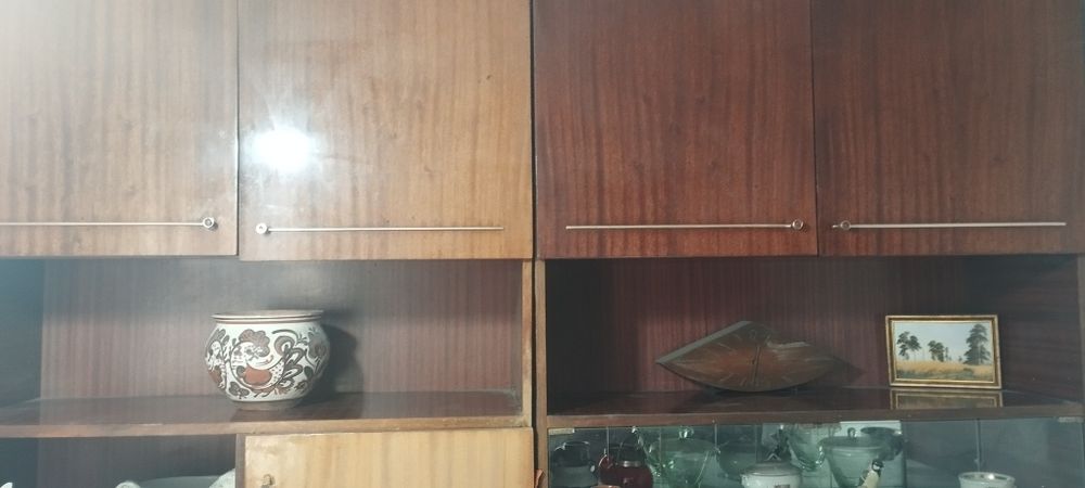 Стінка (стенка СССР, шафа, вітрина, шкаф, сервант)