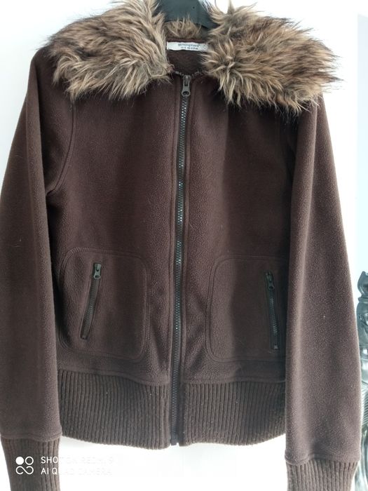 Bluza z futrzanym kołnierzem
