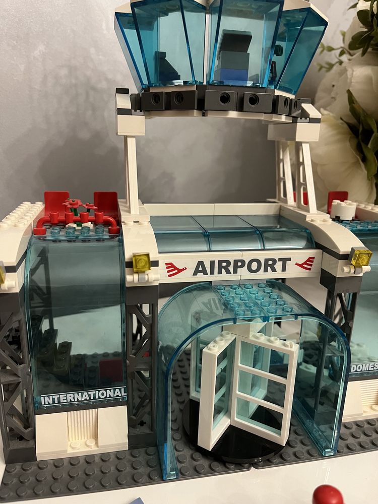 Lego City 7894 Аеропорт оригінал(без літака)