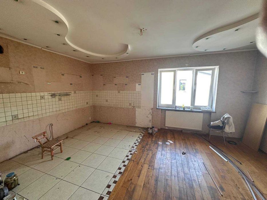 Продається 1/4 частина будинку, 266 м², біля Озерянки