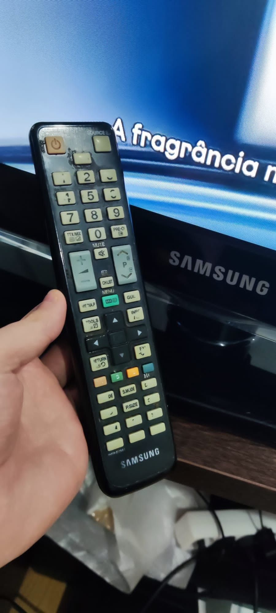 Televisão samsung 40" a funcionar