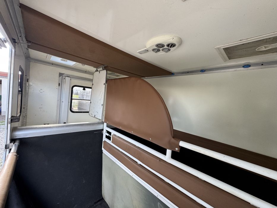 Renault Master koniowóz 2.3 diesel 165 KM do przewozu koni zwierzat FV