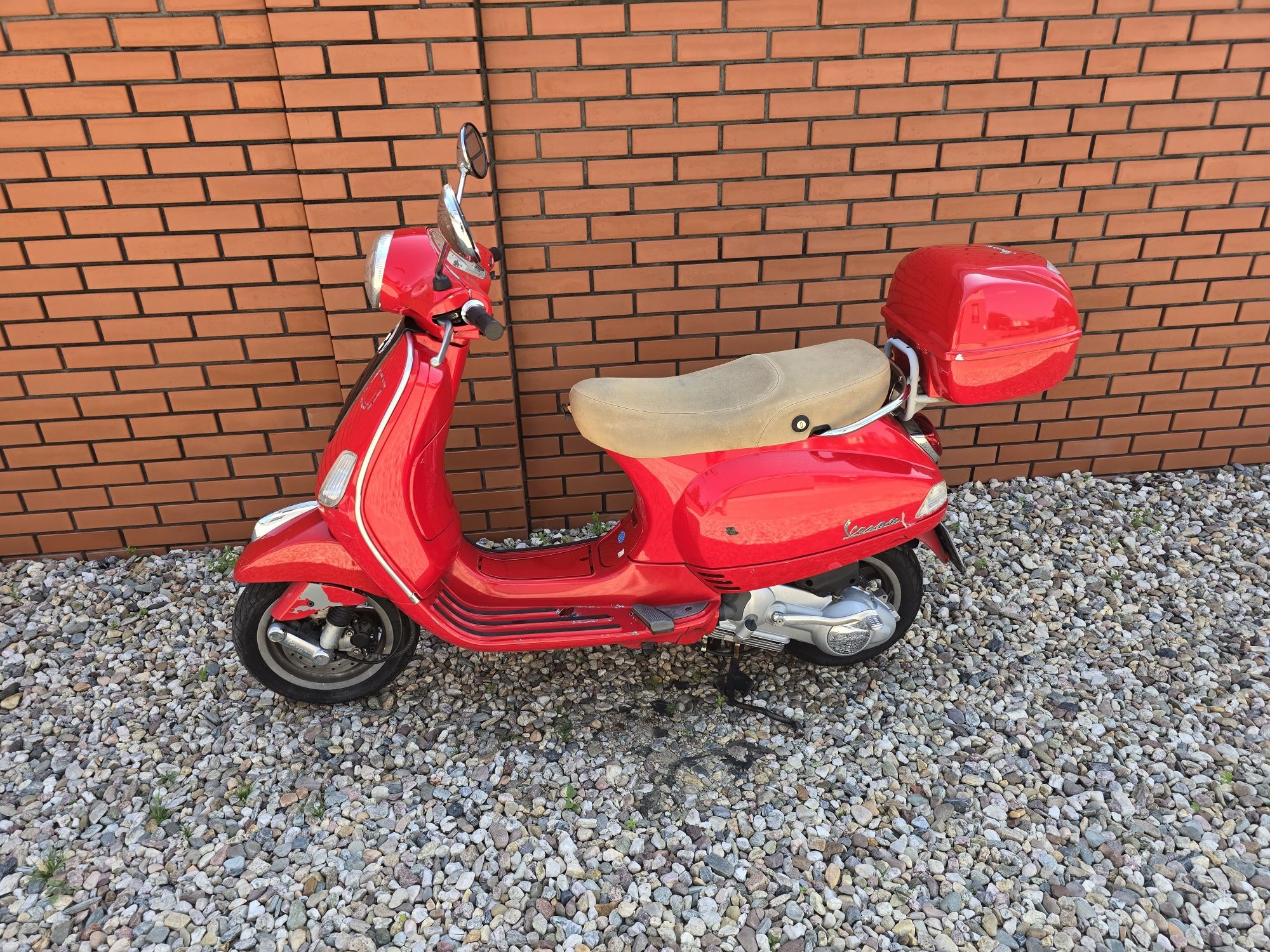 Piaggio Vespa Lx 125  // lxs gts GTV lxv // Kufer
