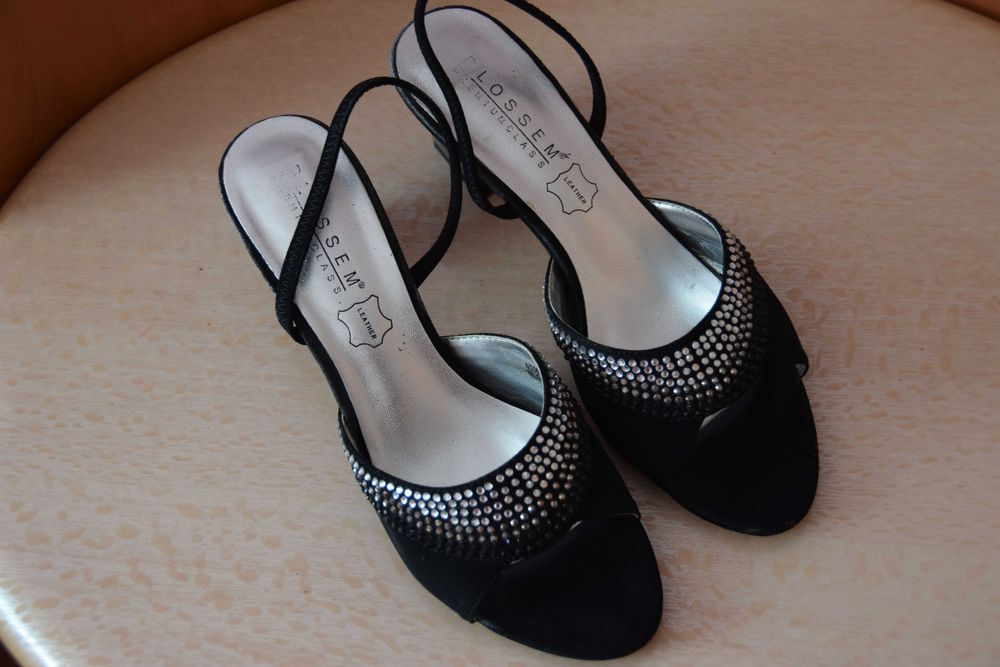 Летние босоножки р.39