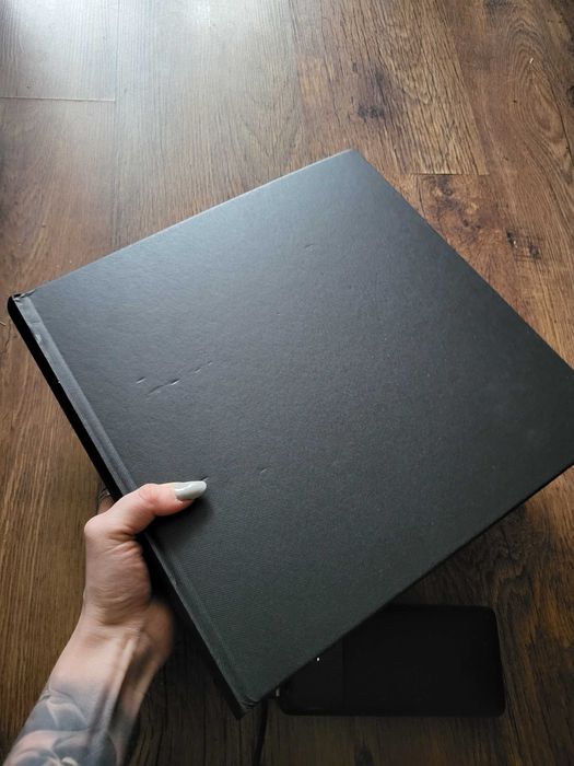 Elegancki, duży, czarny album na zdjęcia, ala segregator, A4