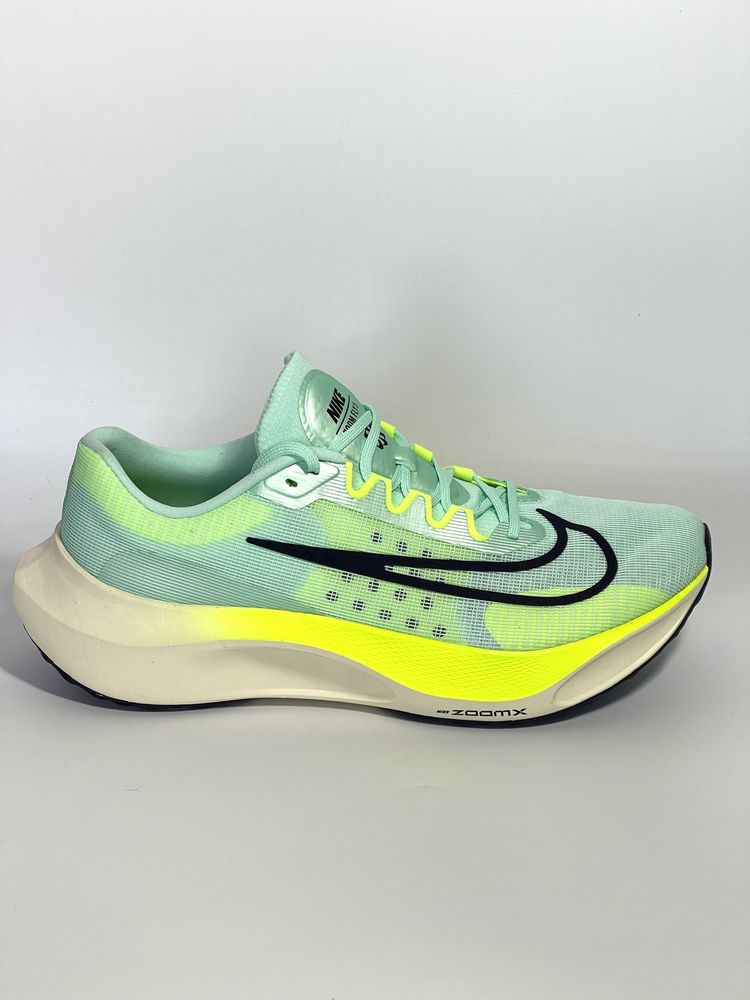 Оригінал Кросівки Zoom Fly 5 DM8968-300 ориг найк бігові 49.5