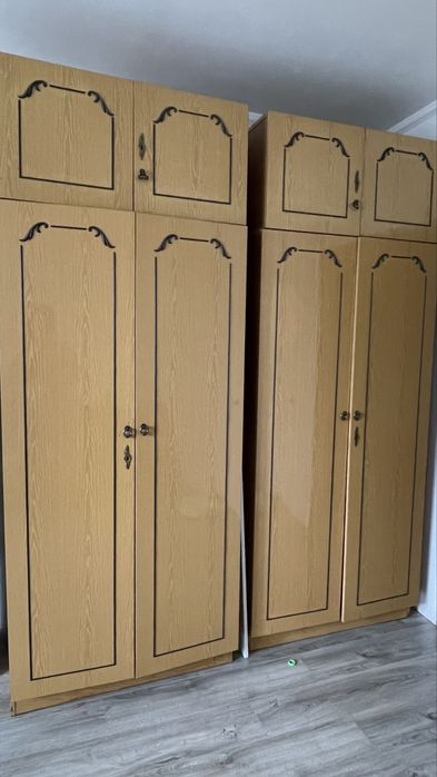 Шафа для одягу/Антресолі /тумба