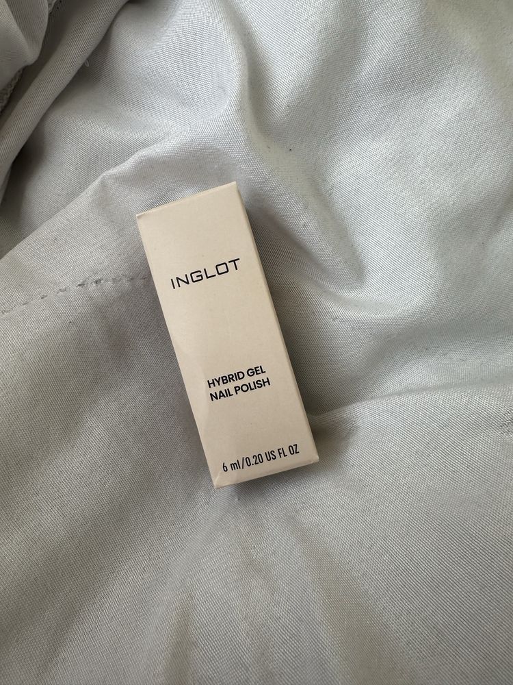 Nowy lakier hybrydowy inglot transparent white