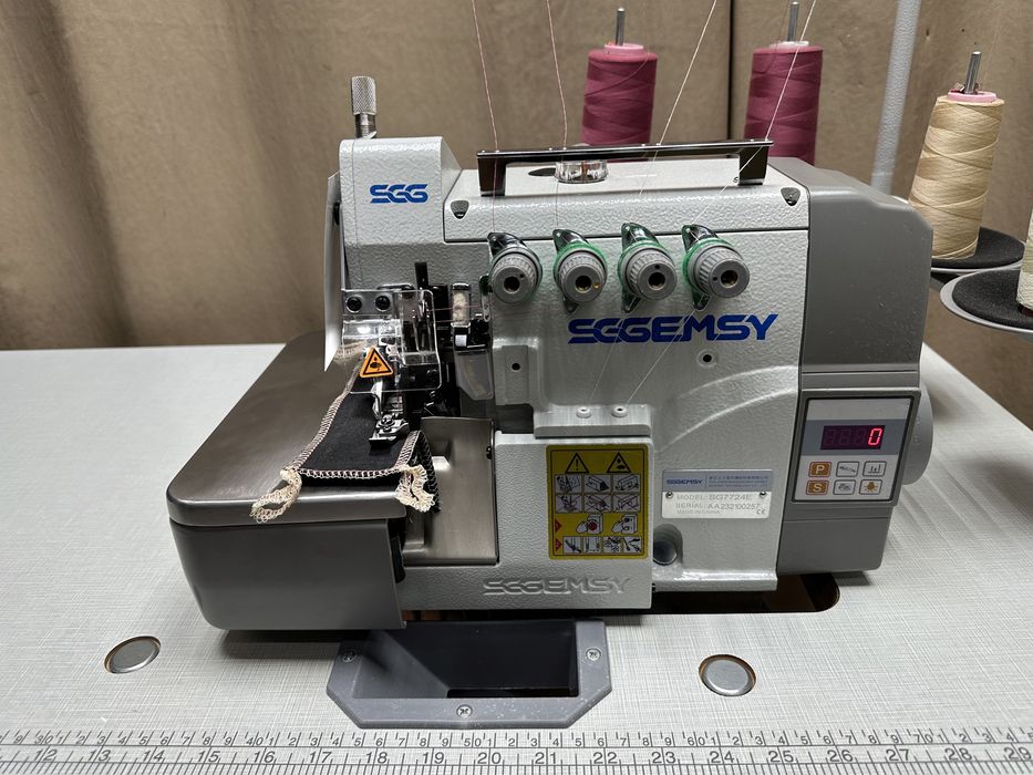 Продам швейная машина оверлок Gemsy сервомотор швейное siruba Typical