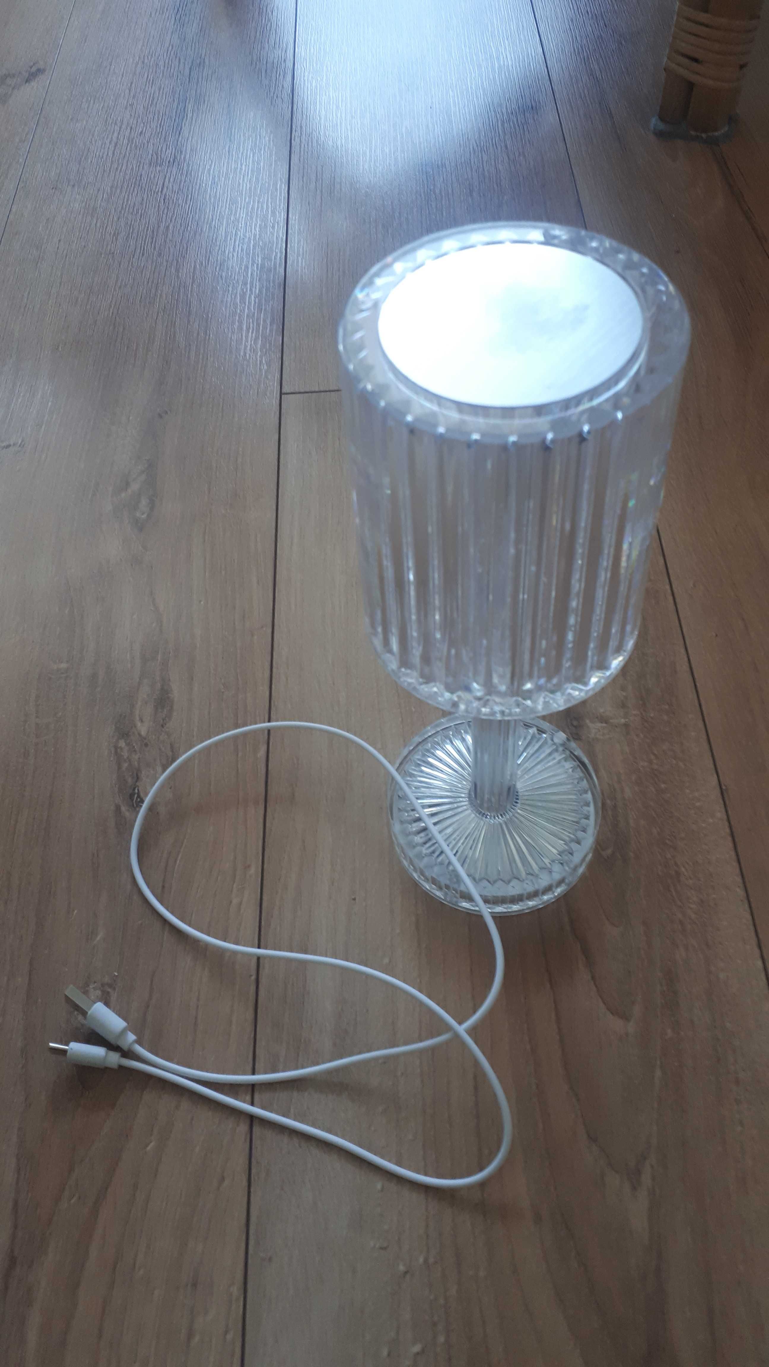 NOWA !! Lampka kryształowa RGB na ładowarkę