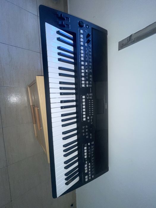 Teclado Yamaha SX 600