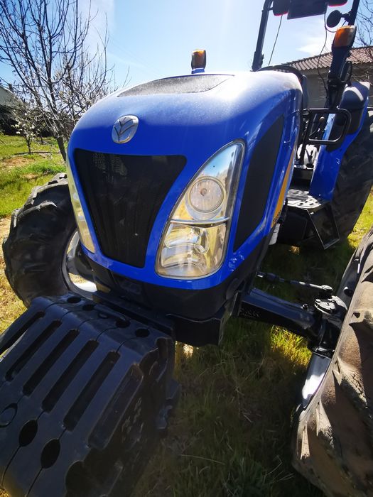 Trator New Holland 75cv