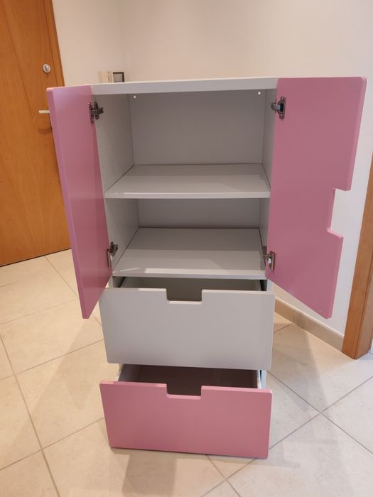 Móvel IKEA STUVA rosa e branco