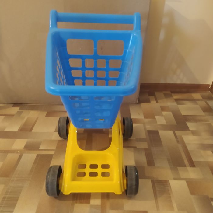 Корзина на колесах