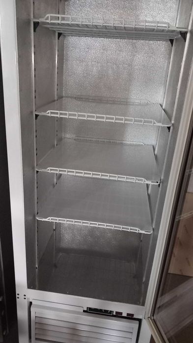 Witryna Rapa SCH- S/625 / -Lodówka sklepowa na napoje - nabiał ciasto