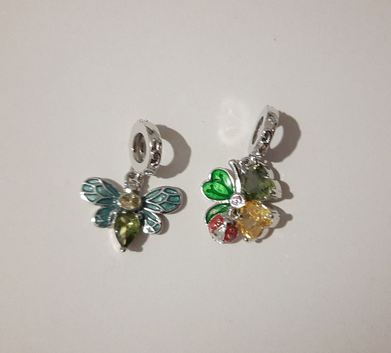 Charms e Colar Moments Pandora