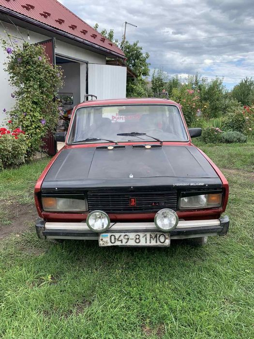 Авто-мобіль ВАЗ-2104