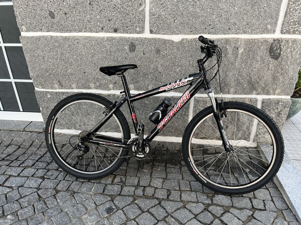 Bicicleta Specialized (Aro 26)