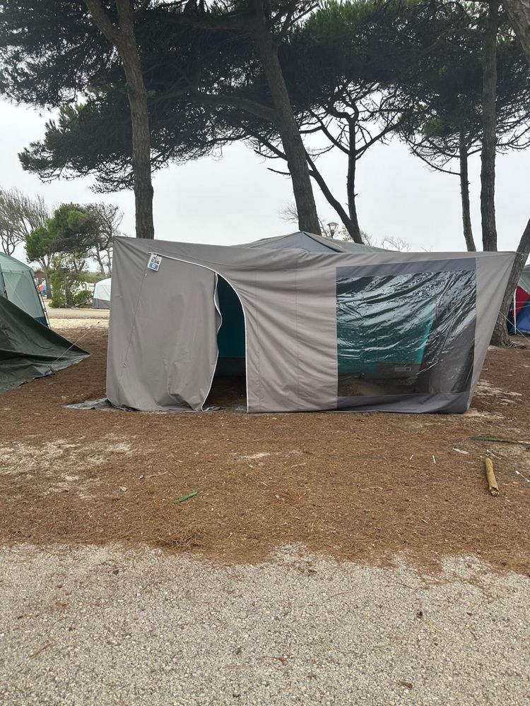 Atrelado tenda 2 + 1 quarto