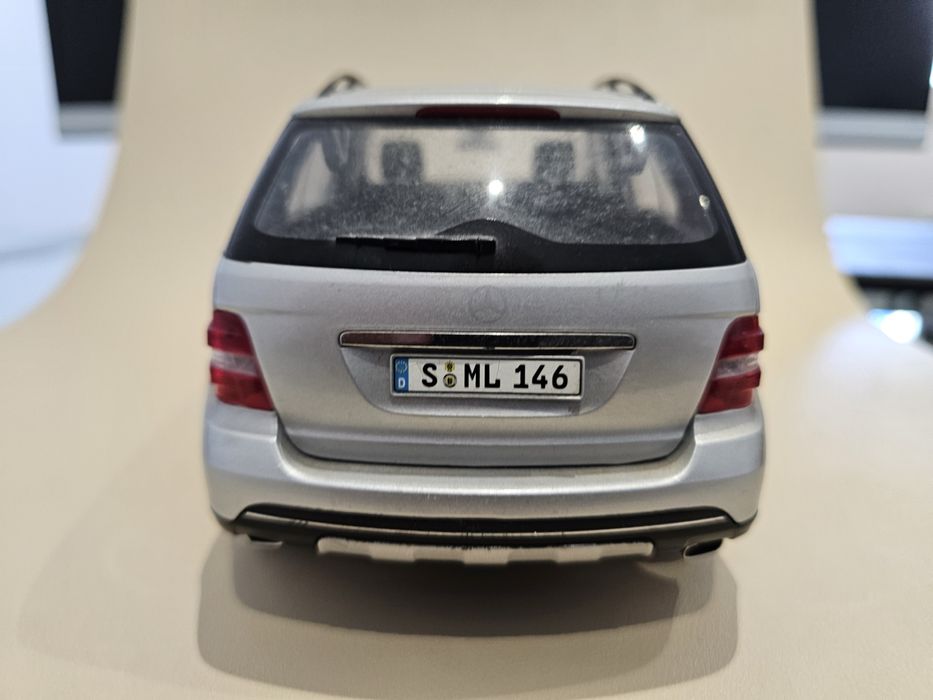 Mercedes ML 1/18 da Minichamps