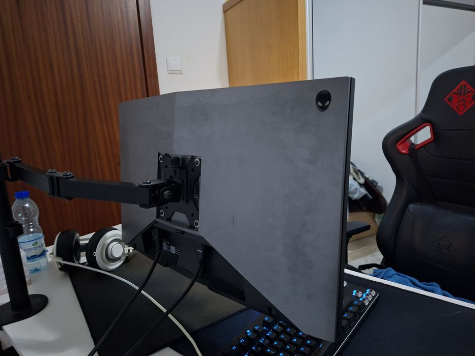 Monitor alienware 240hz