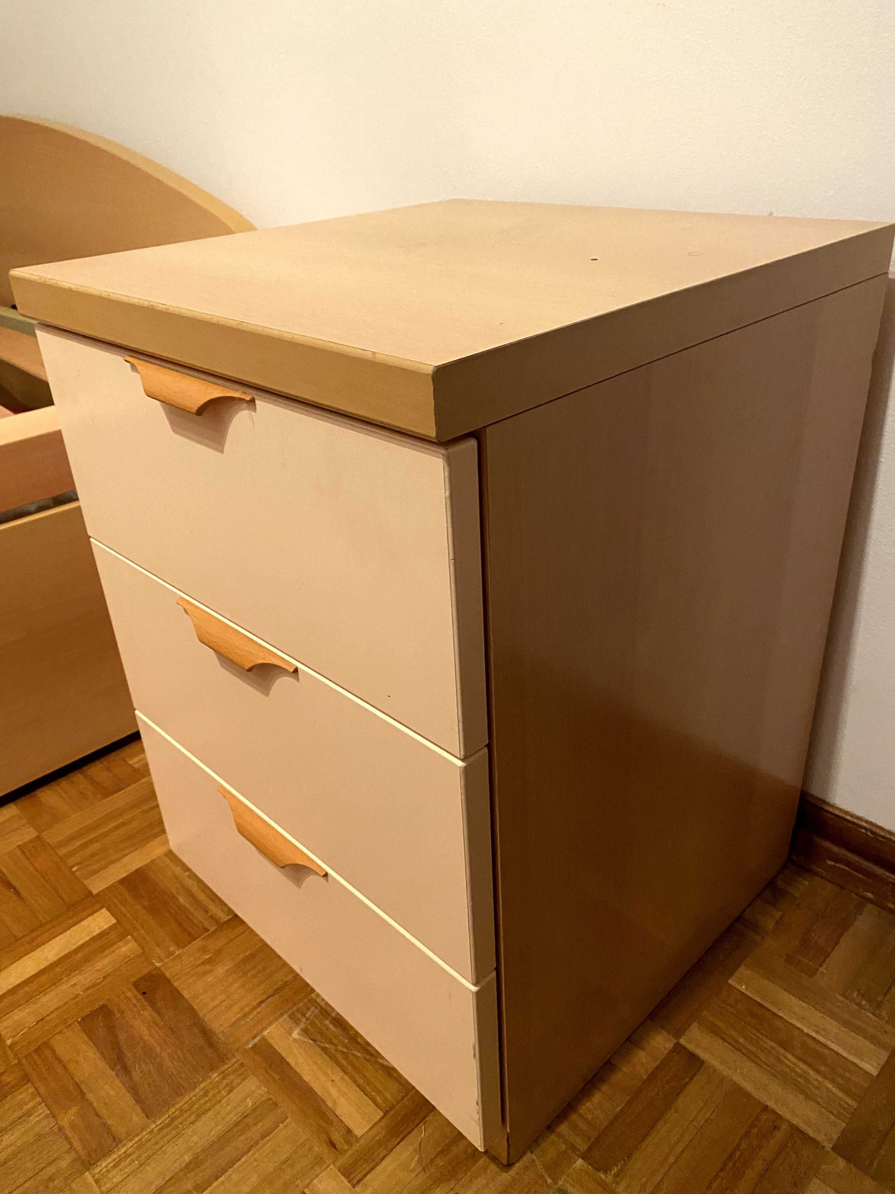 Mesa de cabeceira