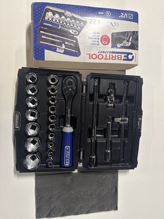 Britool zestaw kluczy profesjonalnych nasadowych z grzechotką