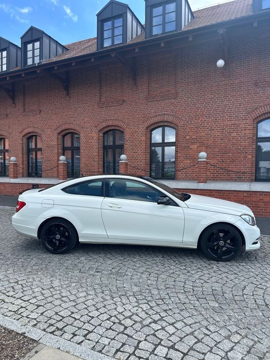Mercedes C 220 CDI 170KM • Automat  • CarPlay • szyberdach • 2012