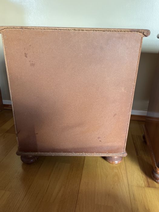 Par de mesas de cabeceira