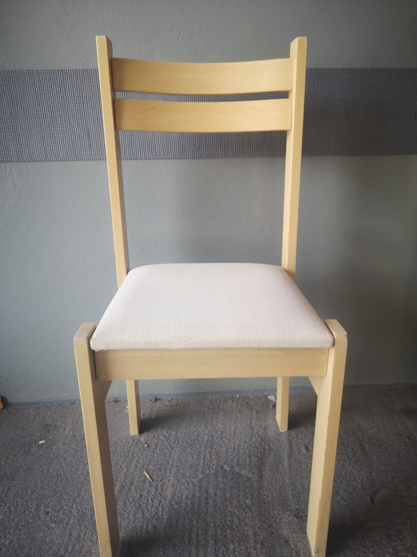 Krzesła 4 sztuki do renowacji