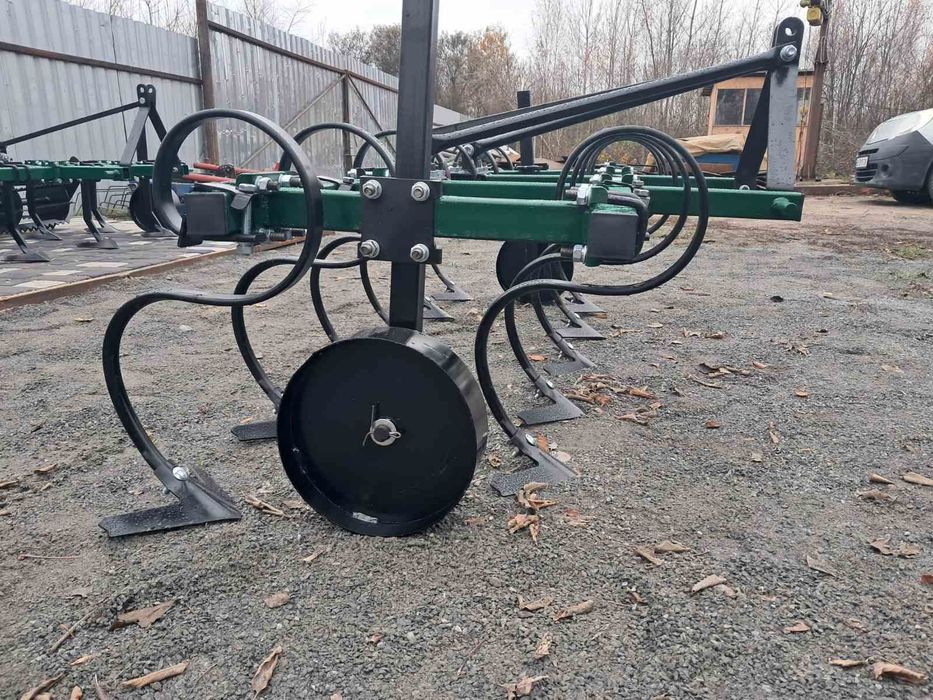 Продам культиватор пружинний 1.8м Європак до мінітрактора.