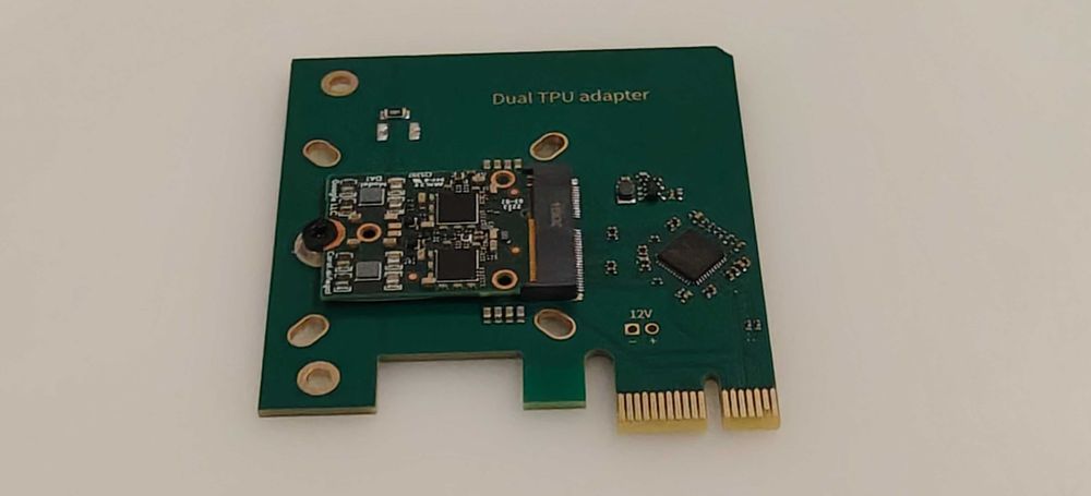 Coral Dual TPU com adaptador para PCIe x1
