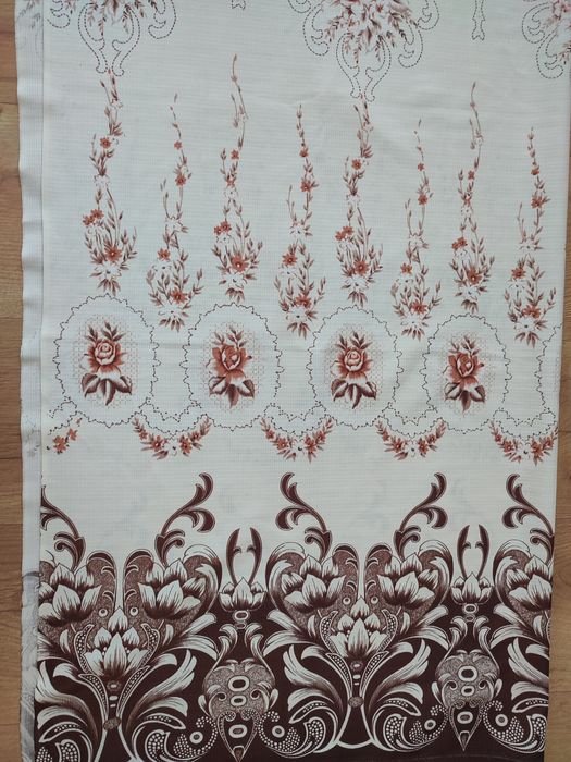 Komplet dwóch zasłon z kwiatowym wzorem 220x140 cm