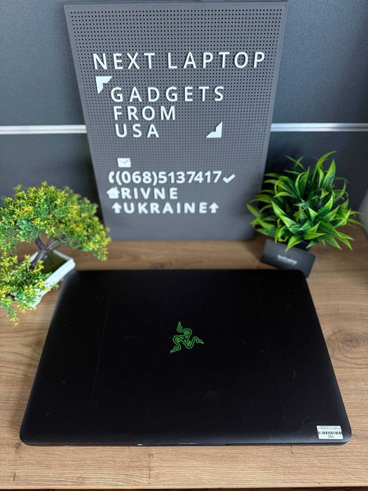 Razer Blade 17.3" 4k Touch i7 32\512 GB + GTX 1080 8 GB