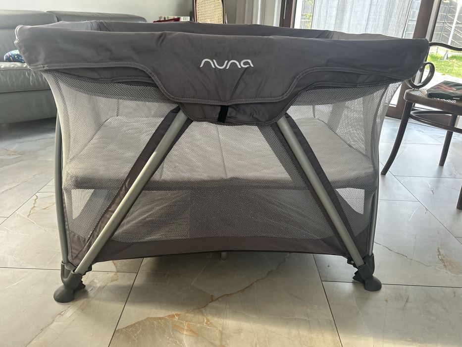 Sprzedam lozeczko nuna z nowym materacem i poduszką