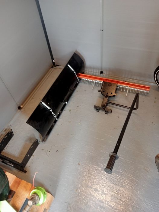 Pług do traktorka i łancuchy.Konektor. Plus wertykulator.Zestaw