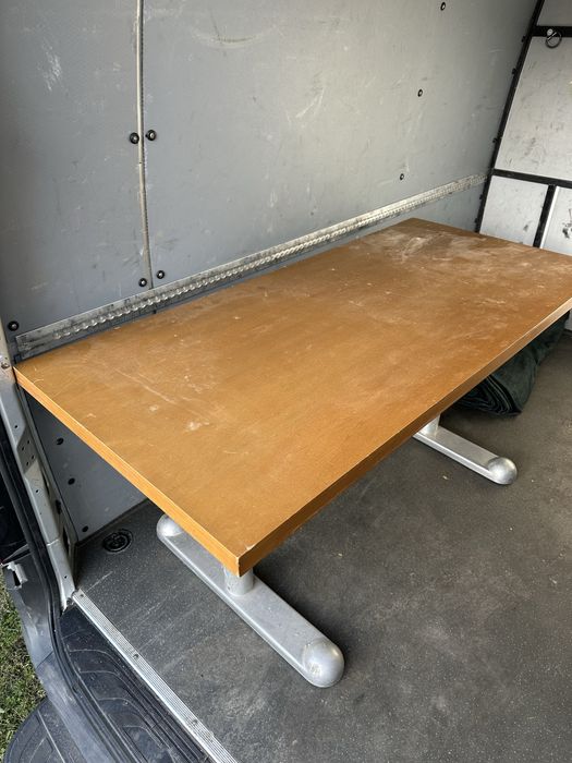 Стіл в гарному стані 74/75/160