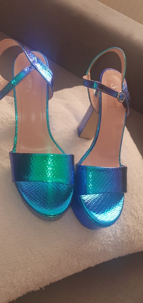 Buty syrenkowe holo 41