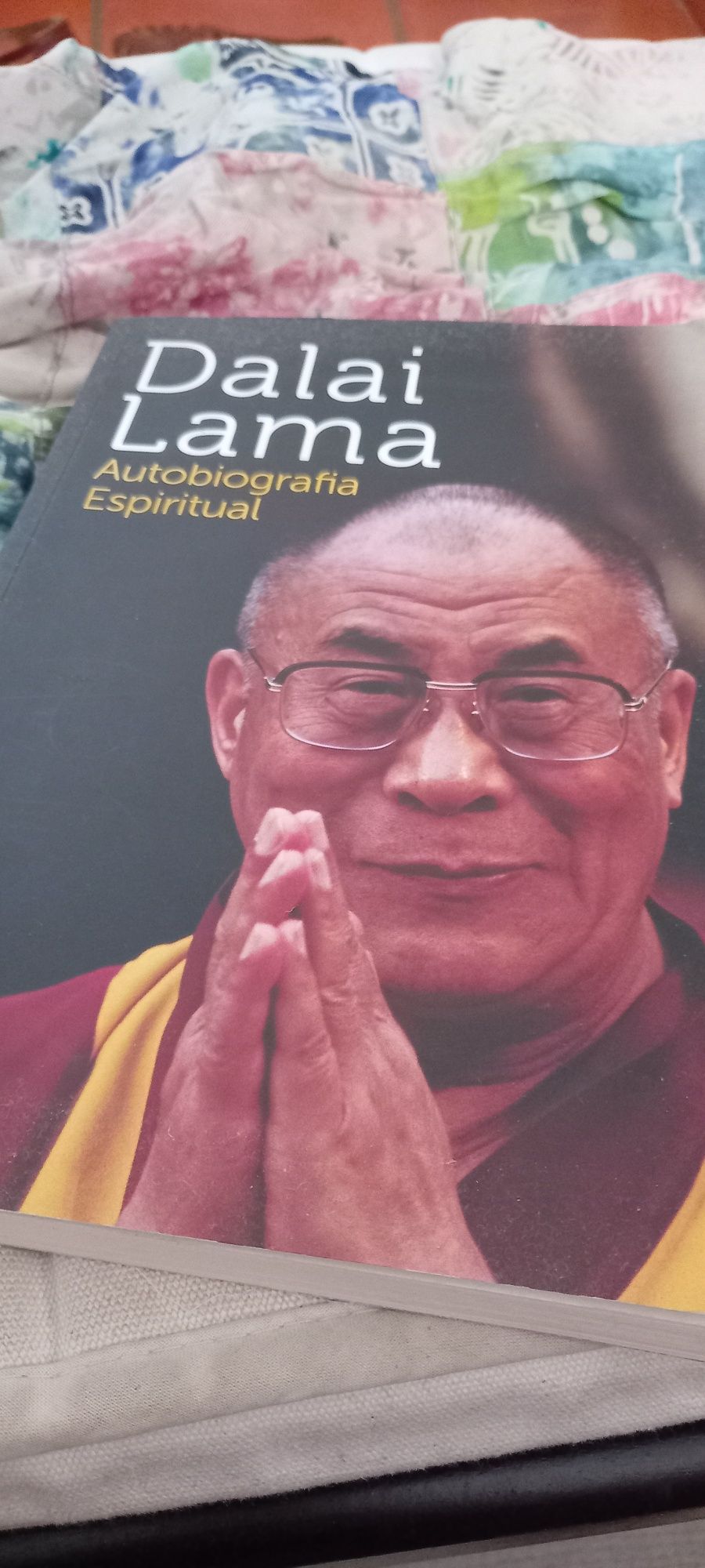 Livro sobre o Dalai Lama, autobiografia espiritual, da ASA