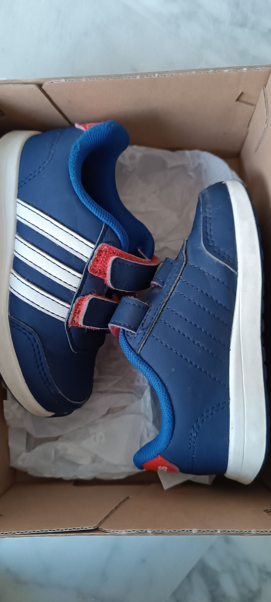 Кроссовки Adidas 23 р