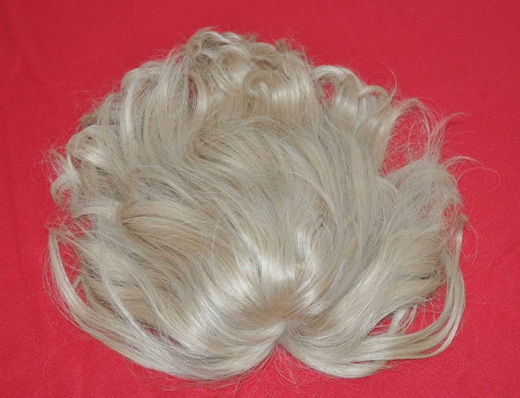 Peruka blond ELURA U.S.A. stan idealny, syntetyczna 100% Modacrylic