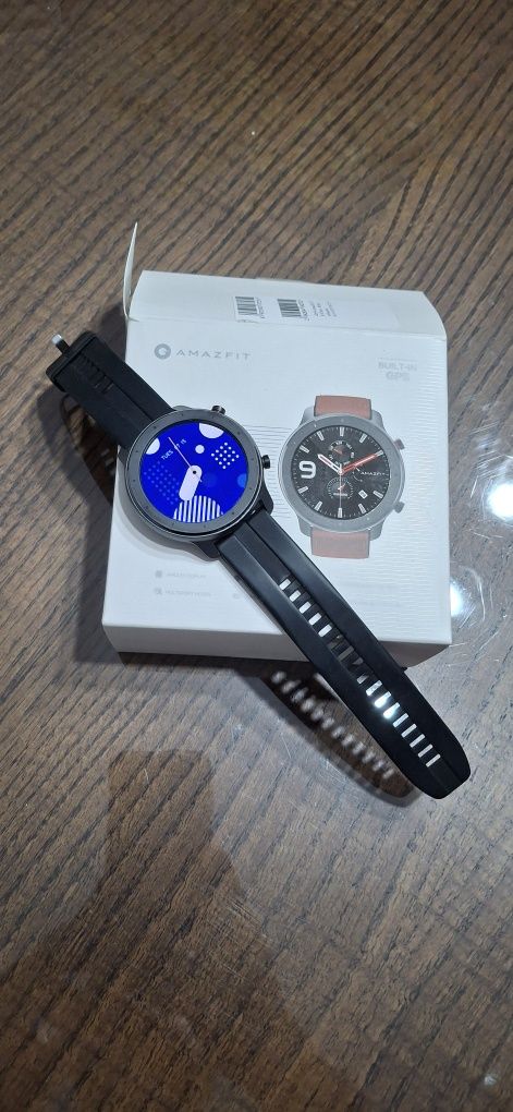 Xiaomi note 10 Pro e Amazfit GTR