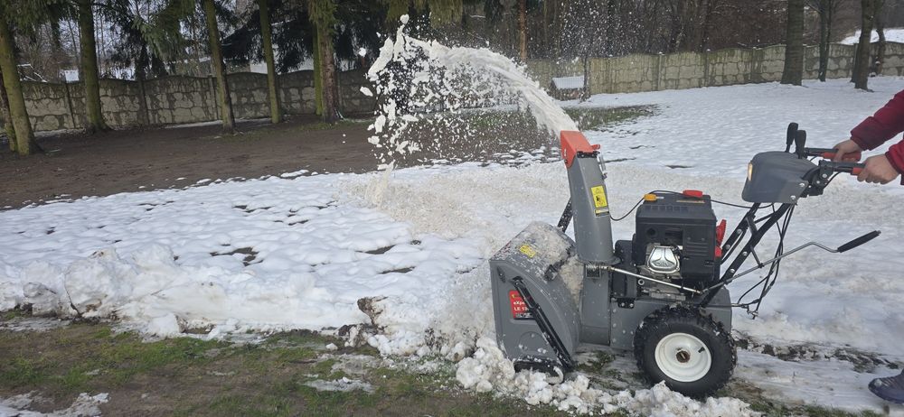 Odśnieżarka spalinowa 13Hp Grzane rączki Rozrusznik elektryczny