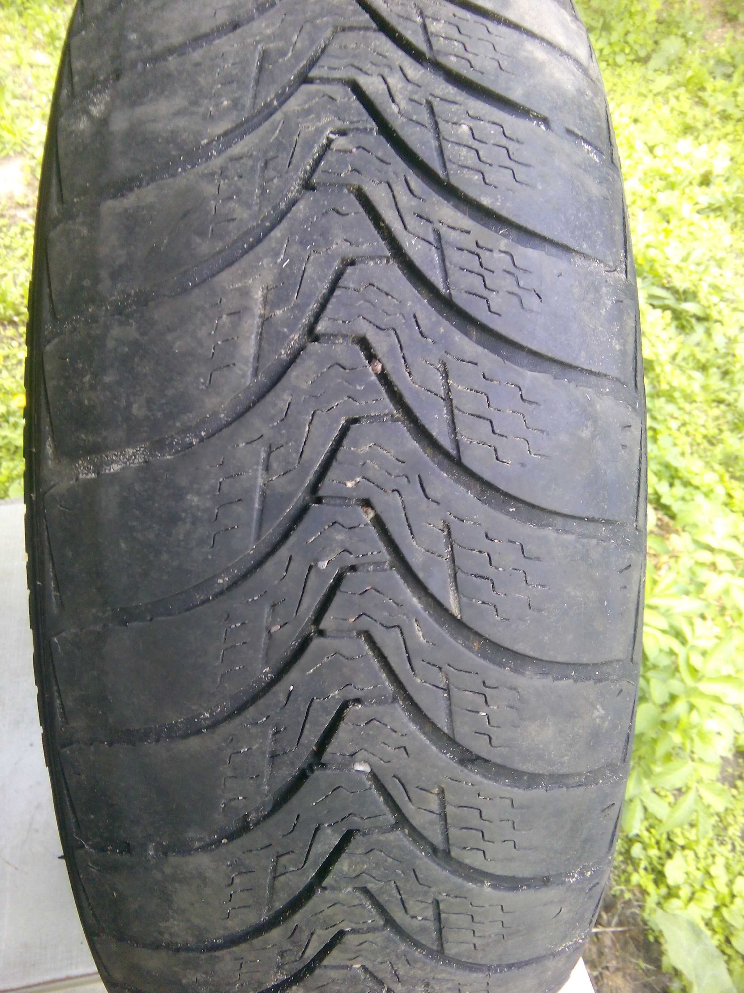 Продам б/у зимнюю шину 215/65R16 "Prеmiorri"