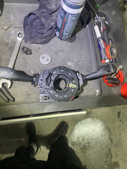 Продам рульовий шлейф в зборі включателчми на поворотнік і склоомивач