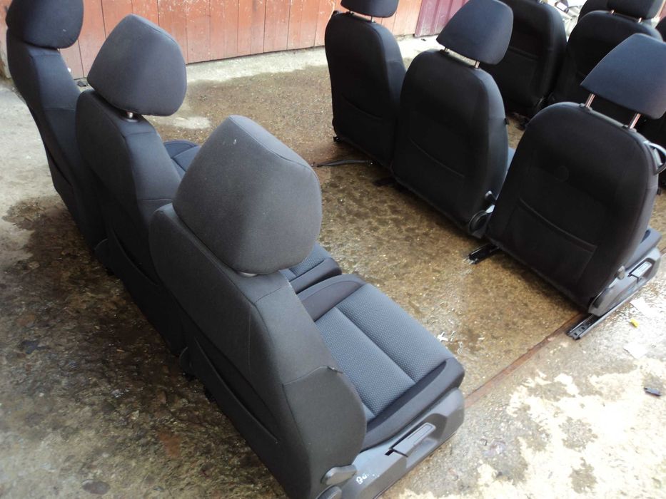 VW Гольф 6 на буси з відкидними спинками сидіння мерс рено ман опель